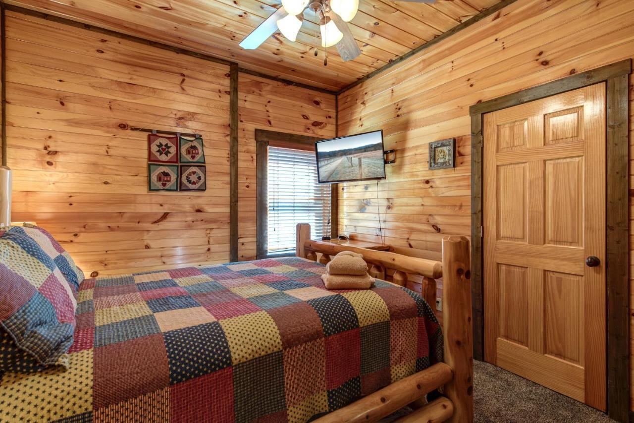 Old Hickory Lodge Gatlinburg Exterior photo