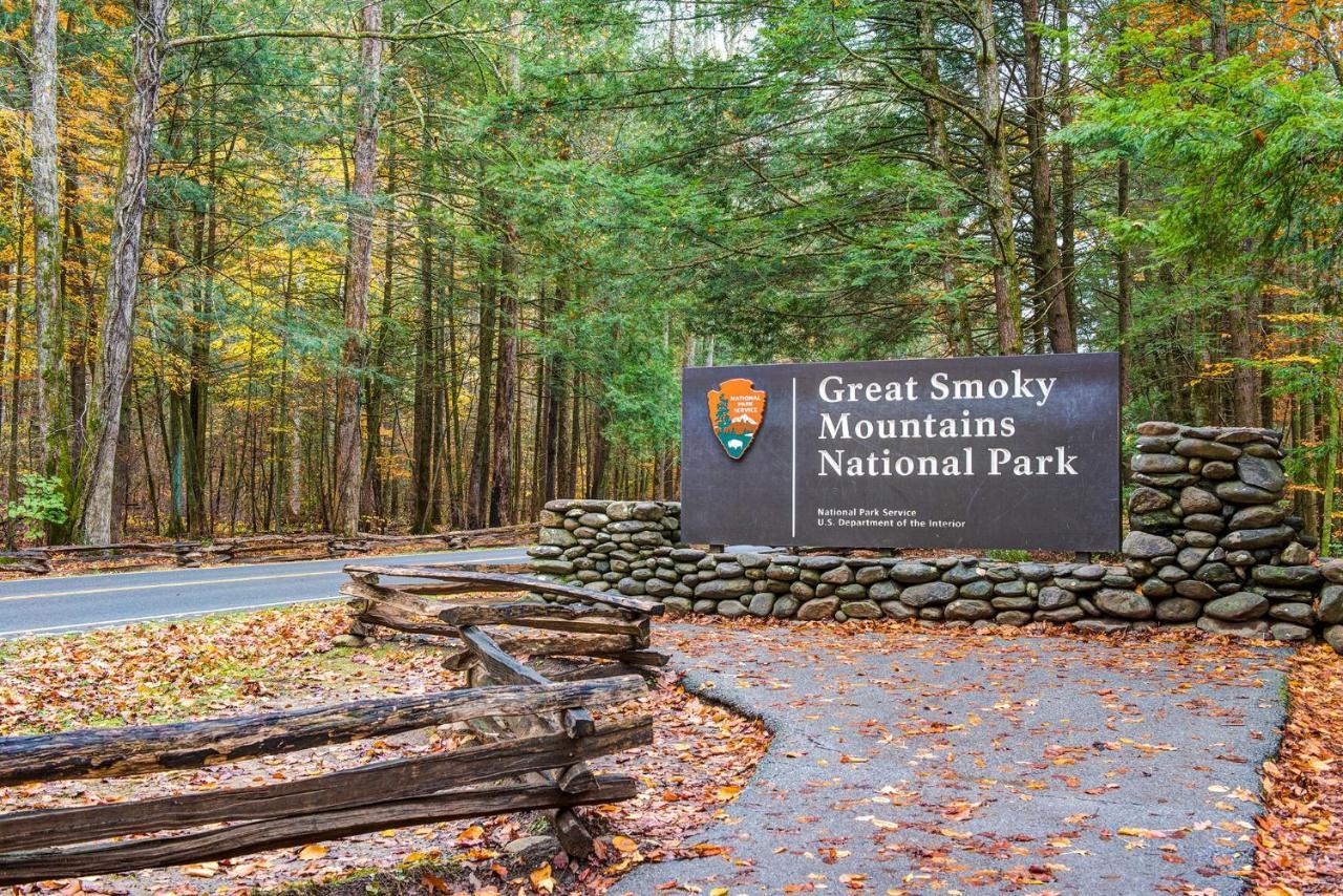 Old Hickory Lodge Gatlinburg Exterior photo
